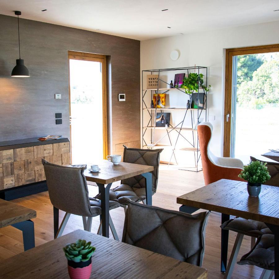 Agri-Relais Ventisettegradi Bed and Breakfast Montemarciano Eksteriør billede