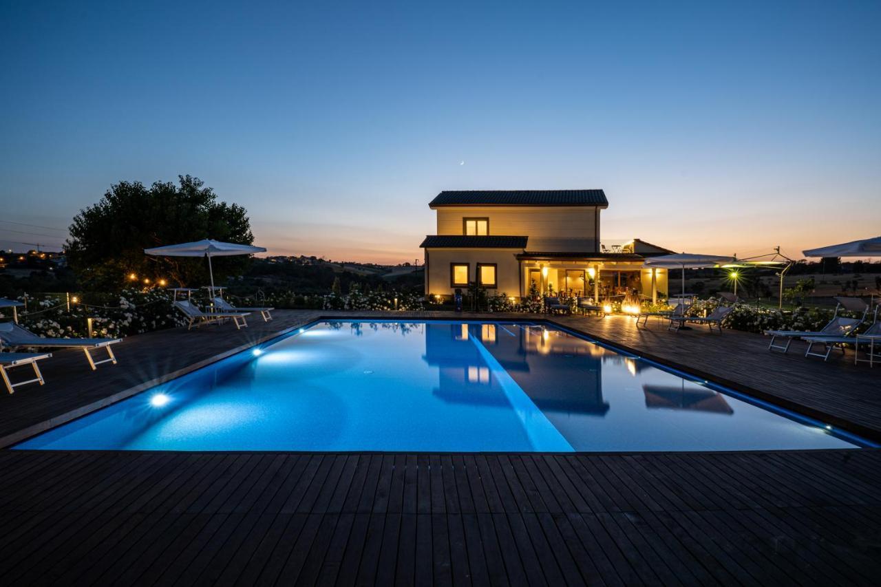 Agri-Relais Ventisettegradi Bed and Breakfast Montemarciano Eksteriør billede