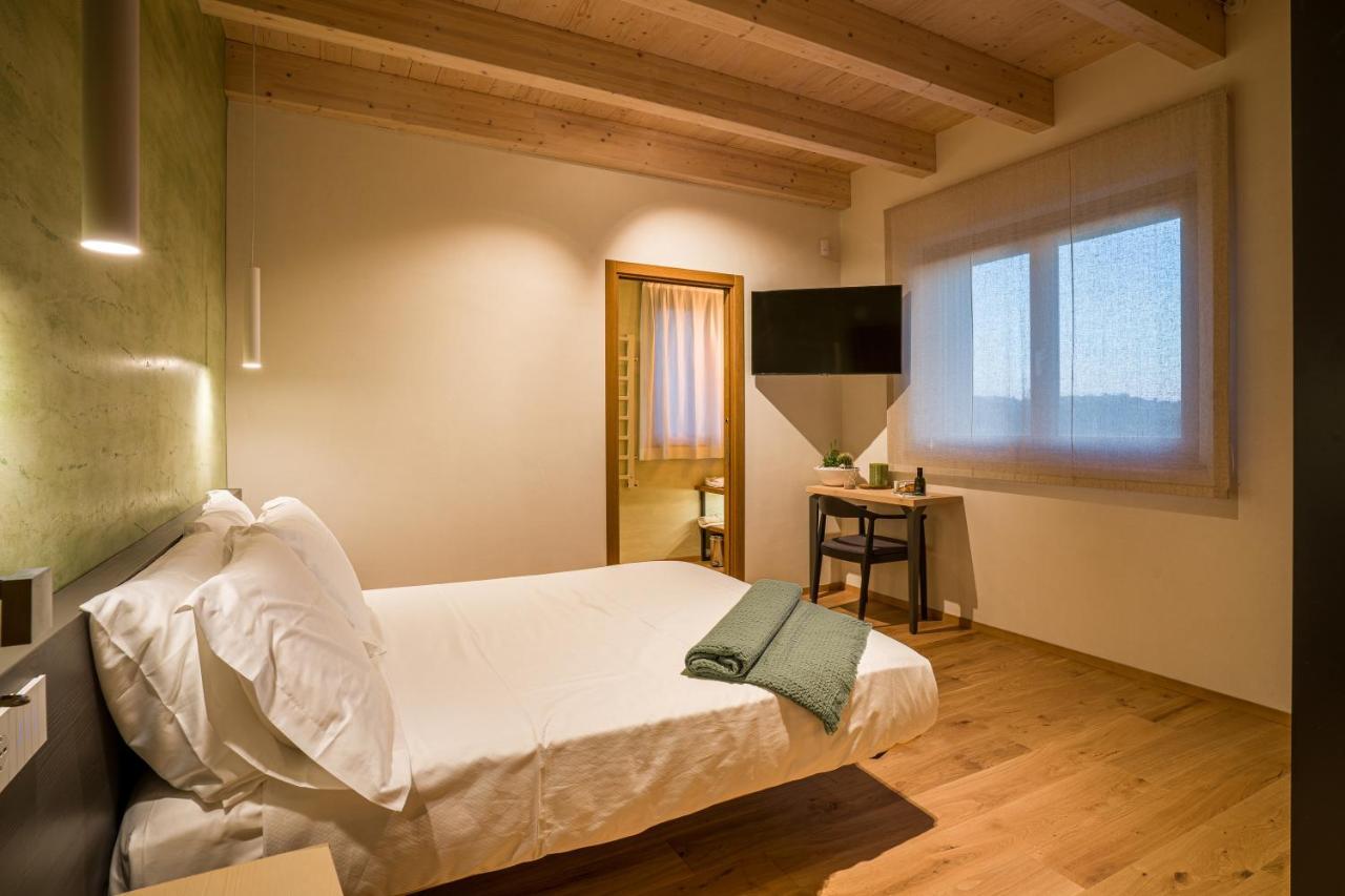 Agri-Relais Ventisettegradi Bed and Breakfast Montemarciano Eksteriør billede
